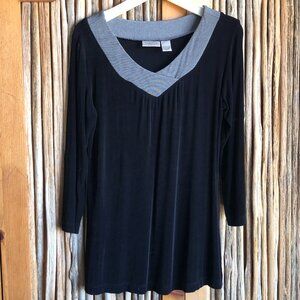 Chico's Travelers Black Grey Top Size 1(8)